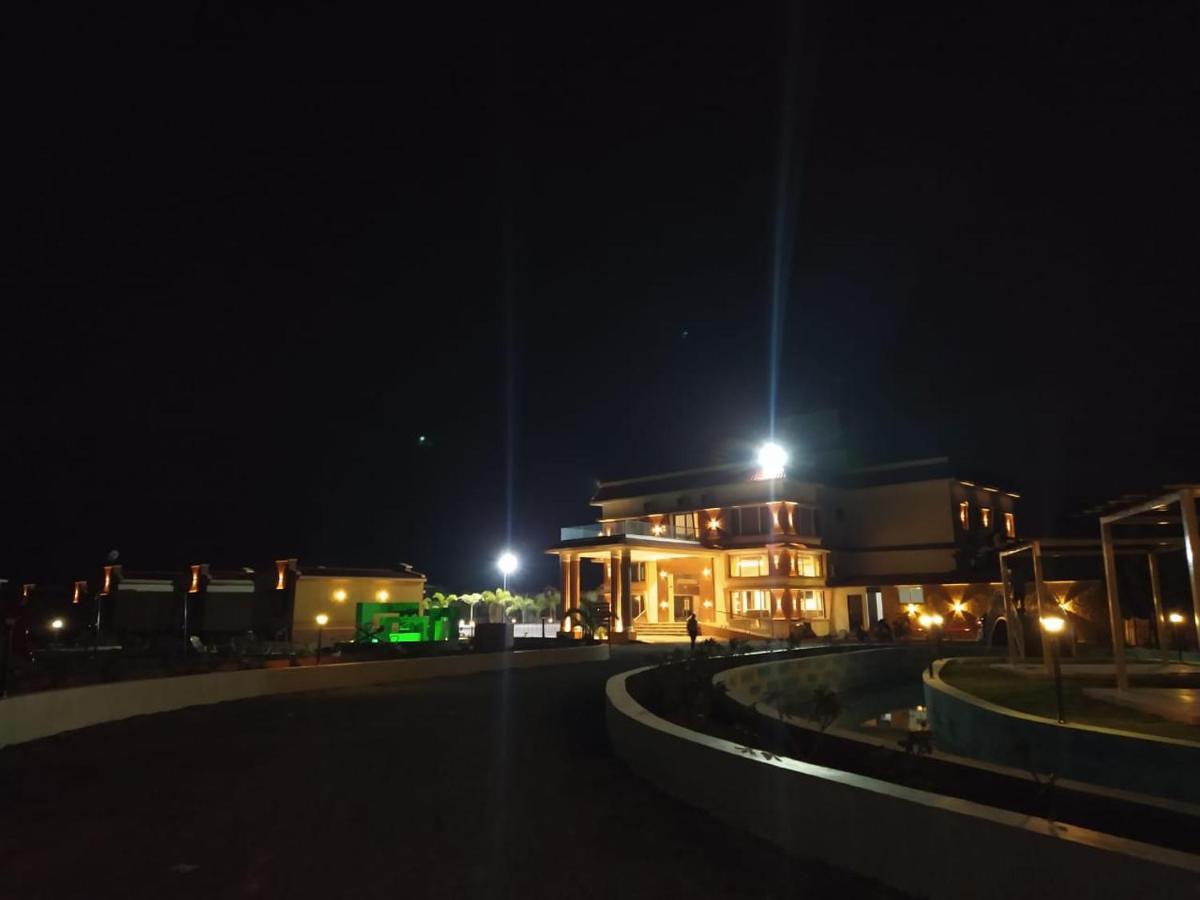 Flamingo Club And Resort Una 3 Km Away From Diu Check Post Kültér fotó